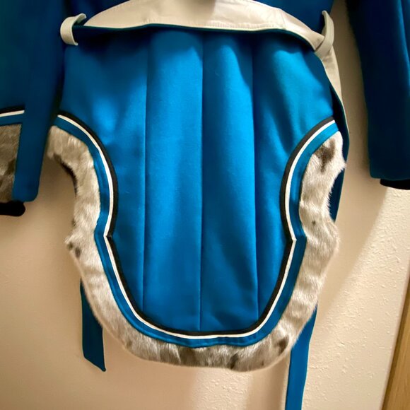 Parka from Indigenous Canadian designer - Picture 10 of 12